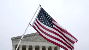 Măsuri fără precedent: Trei state din SUA impun carantină pentru 14 zile celorlalţi americani