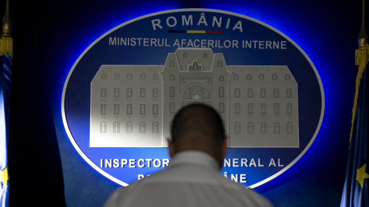 Constanța. Trei persoane, prinse în flagrant încercând să vândă tablouri furate din Italia