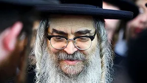 COMENTARIU Lelia Munteanu: Industria carităţii şi cei şase evrei care au schimbat lumea 