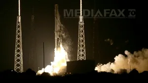 SpaceX va încerca o procedură de aterizare a unei rachete pe o platformă maritimă fixă