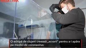 O echipă de clujeni creează „acvarii” pentru a-i proteja pe medici