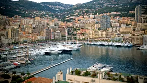 Exclusivitatea privind vânzarea în România a unui proiect din Monaco de peste 140 de milioane de euro, disputată între doi actori de pe piața imobiliară locală