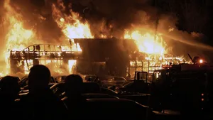 Incendiul care a făcut 100 de victime într-un club din Statele Unite, subiectul unui film documentar - FOTO, VIDEO
