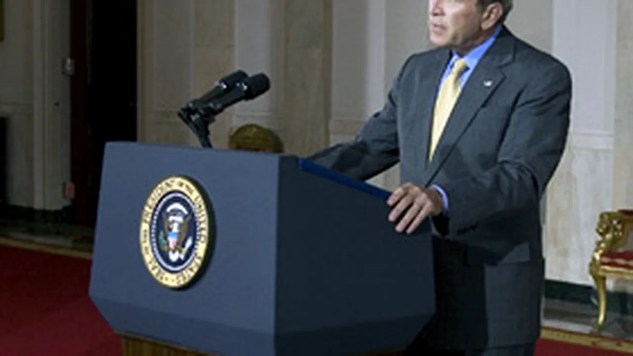 George W. Bush l-a felicitat pe Barack Obama