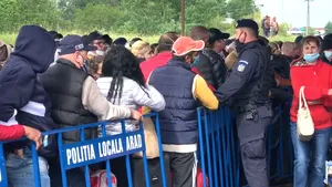 VIDEO | S-a strigat: ”Jos Guvernul” / Revolta oamenilor din Vama Nădlac: ”Să mergem pe jos până la Bucureşti şi să-i dăm jos pe toţi”