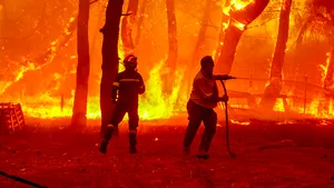 MAE recomandă românilor de pe Insula Thassos să evite deplasările în zona afectată de incendiu 