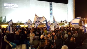 COMENTARIU Lelia Munteanu | Premierul continuă lupta cu una dintre puterile Statului: Justiţia israeliană fabrică dosare penale!