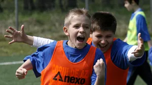 Federaţiile de fotbal şi gimnastică iau măsuri suplimentare de protecţie a copiilor