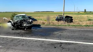 Trei maşini implicate într-un accident grav în Buzău: doi morţi şi doi răniţi