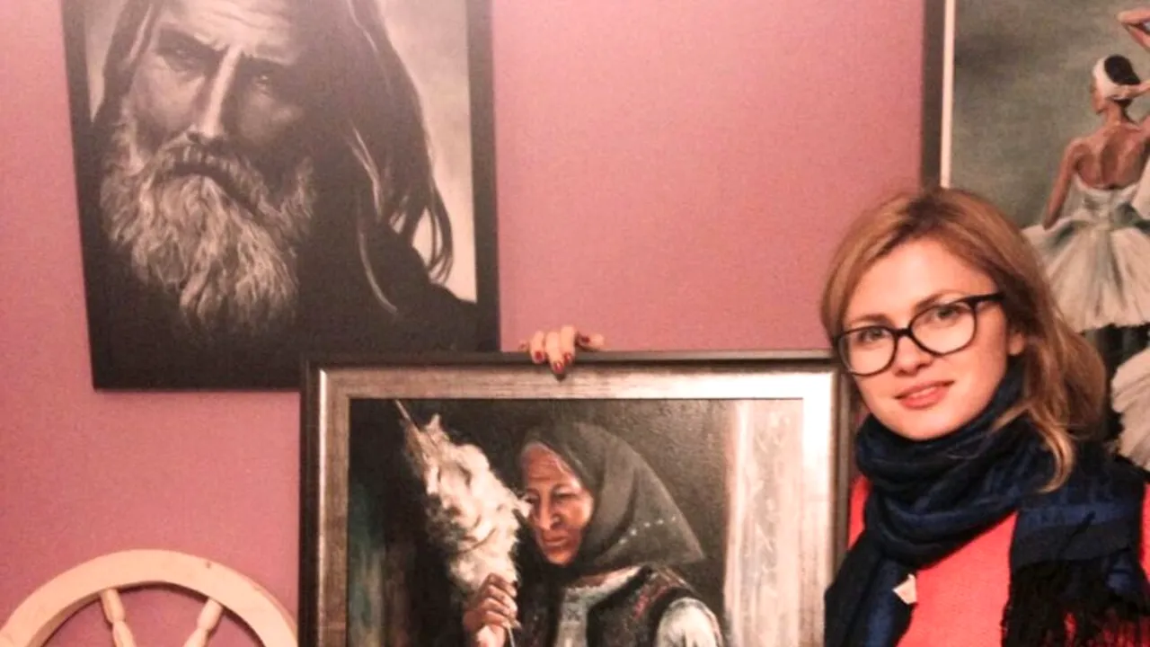 Ia pictoriței Roxana Irimia a trecut dintr-un tablou în spațiul urban, devenind simbol al identității românești. „Fiecare cusătură, semn și motiv gorjean poartă o poveste despre cosmos, viață și comunitate”