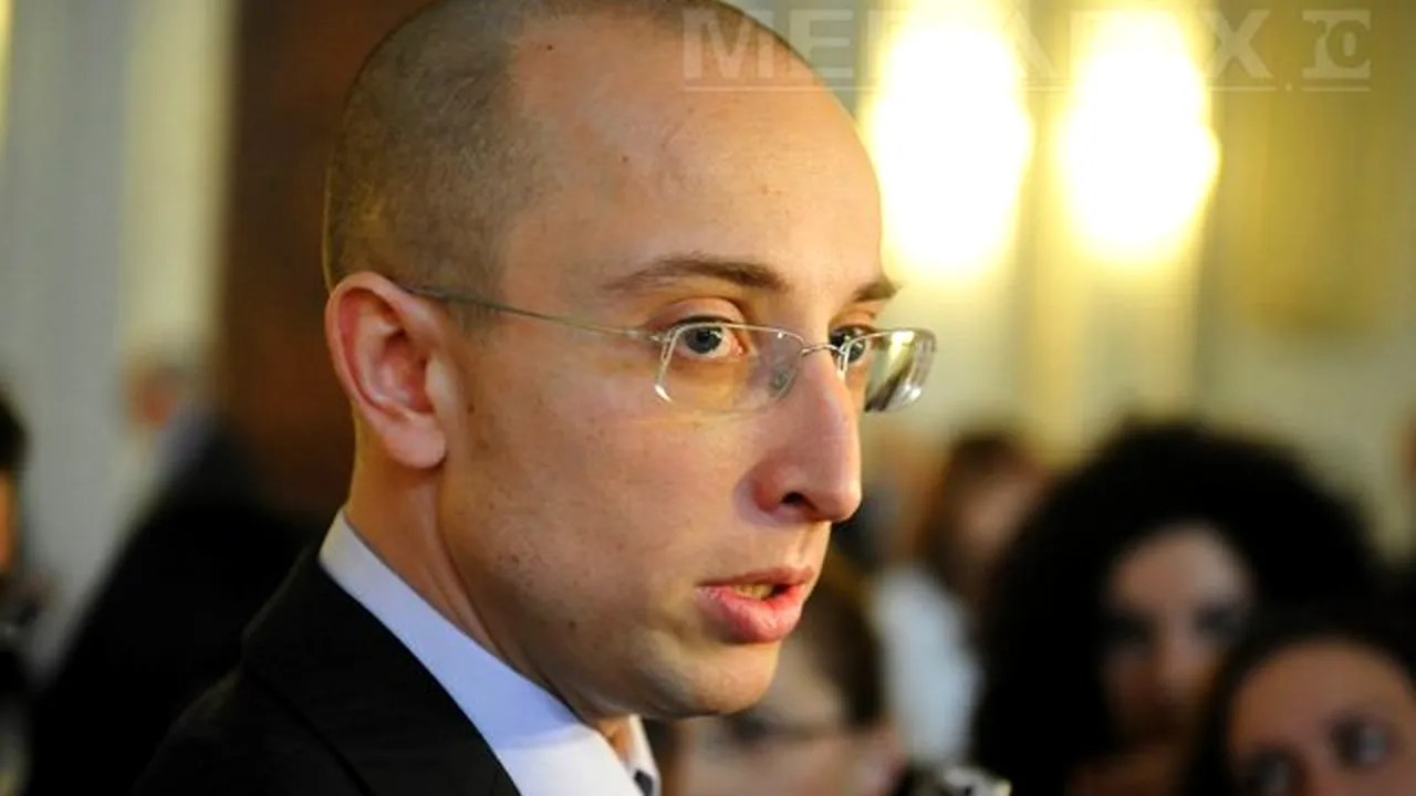 Iulian Urban: Au fost strânse semnăturile pentru contestarea Legii referendumului la Curtea Constituţională