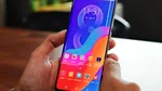 81% din germani își verifică telefonul în fiecare oră chiar dacă nu primesc nicio notificare. Cum se manifestă FOMO la tineri, câți își pierd șirul gândurilor