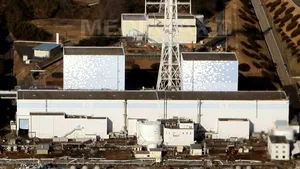 Cel puţin trei persoane care locuiesc în apropierea centralei nucleare Fukushima au fost iradiate