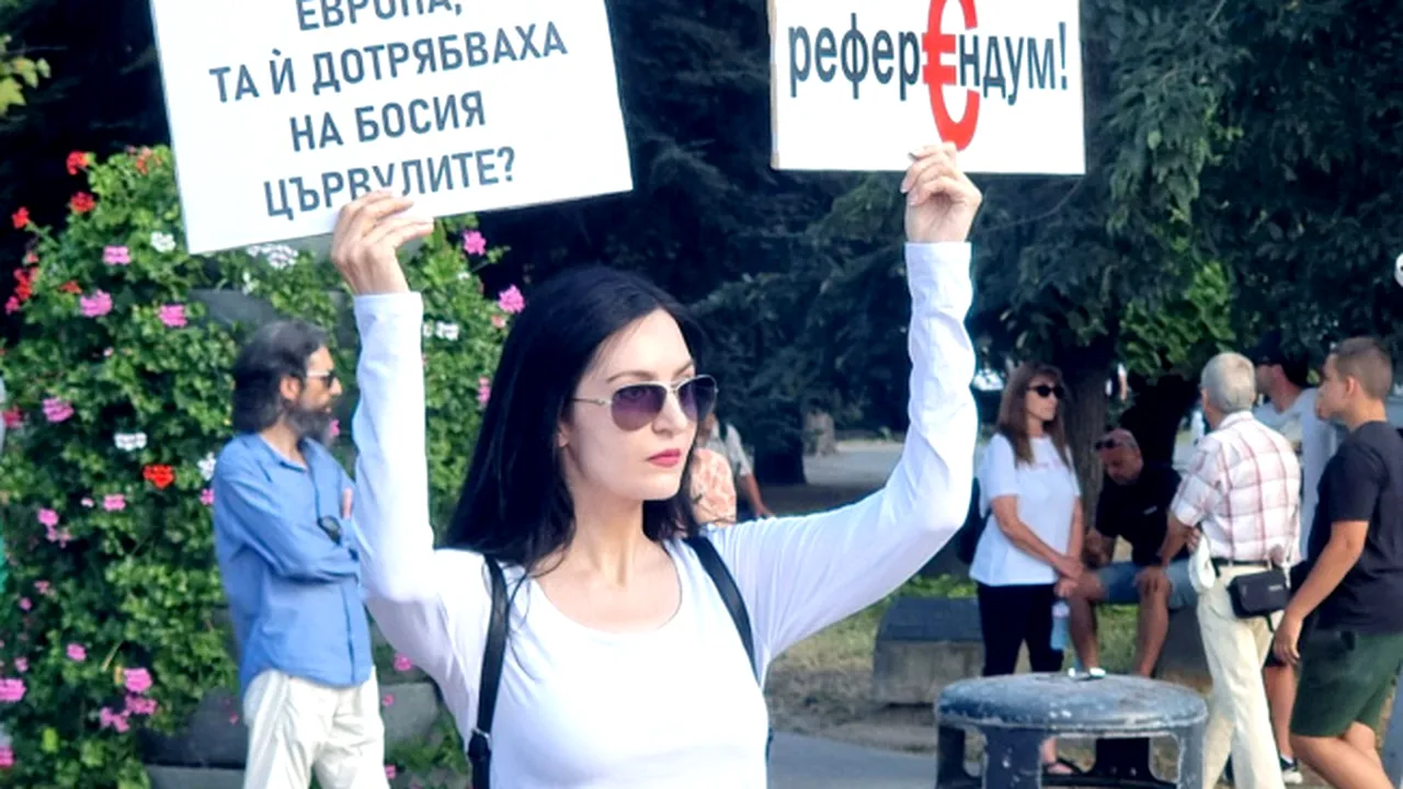 Deși bulgarii au protestat masiv față de decizia de trecere la moneda euro, Ministerul Finanțelor din Bulgaria lansează un calculator online de conversie valutară