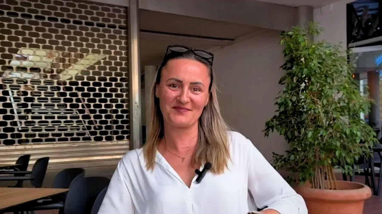 A plecat în Marea Britanie ca asistent medical și a ajuns în Spania unde promovează suplimente nutritive | Andreea Prună, influencer: „Românilor le e foarte greu să renunțe la obiceiurile culinare”
