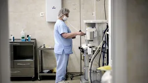 Patru unităţi medicale din Cluj-Napoca, Bucureşti, Iaşi şi Timişoara, dotate cu echipamente de diagnostic precoce în oncologia pediatrică