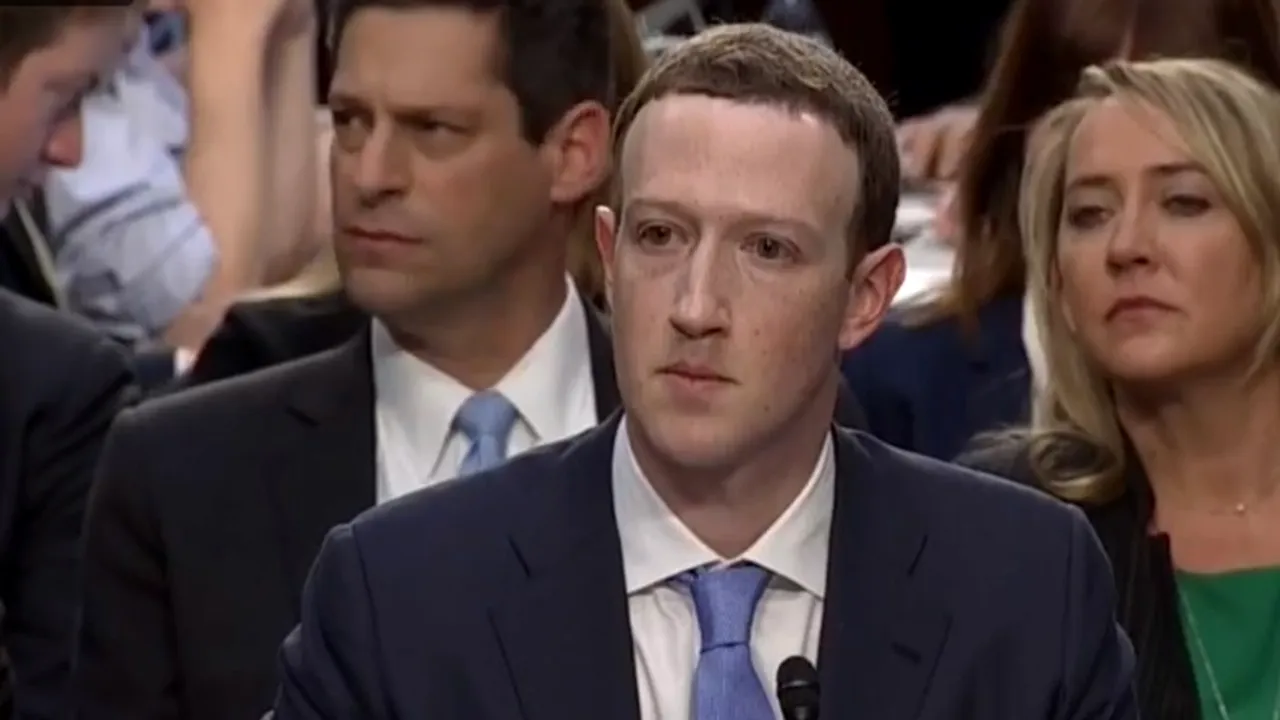 Facebook a încheiat oficial cea mai proastă zi din istoria bursei americane, cu o scădere de peste 100 de miliarde de dolari la nivelul capitalizării de piaţă