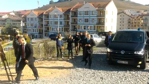 Viktor Orban participă la sfinţirea a unei biserici reformate construită cu fonduri de la Guvernul Ungariei, în judeţul Cluj | FOTO, VIDEO