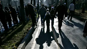 Mai mult de o treime din români consideră că în 2009 va fi recesiune