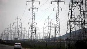 EXCLUSIV - Preţul la energia electrică creşte până la finele lunii iunie cu 5% pentru toţi consumatorii