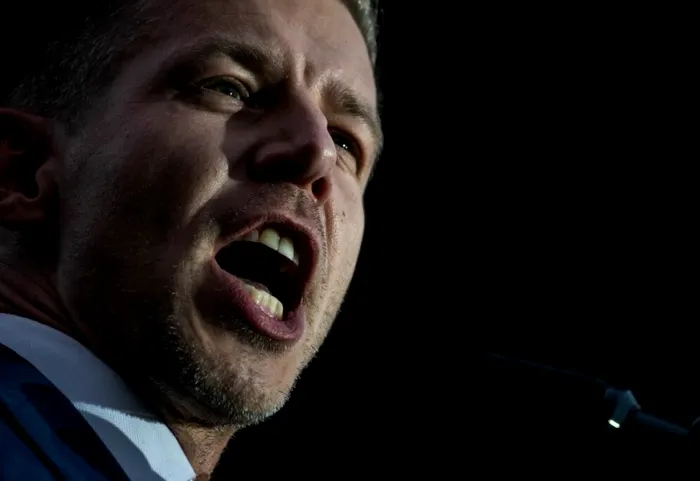 DECLARAȚII Péter Magyar explică aversiunea față de liderul AUR: „George Simion a dansat pe mormintele strămoșilor noștri, iar liderul UDMR a participat la campania de minciuni împotriva mea”