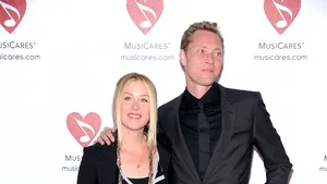 Soţul actriţei Christina Applegate, percheziţionat de poliţie, după o altercaţie cu un fotograf