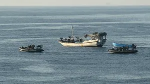 Piraţii somalezi eliberează o navă grecească cu 19 români în echipaj