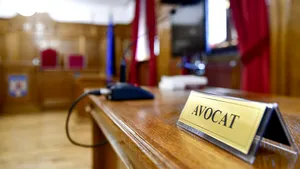 Te angajezi undeva şi nu te descurci la negocierea contractului? Îţi poţi aduce un avocat să te ajute