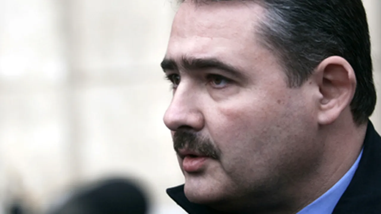 Prognoză FMI: Deficit bugetar de peste 4%, creştere economică între -3 şi -4%