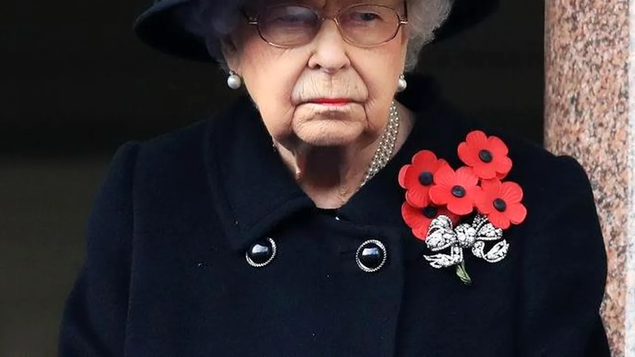 Regina Elizabeth a Marii Britanii nu va participa la liturghia de Paşte 