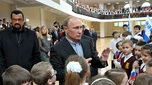Vladimir Putin şi Steven Seagal au inaugurat un centru sportiv la Moscova - FOTO