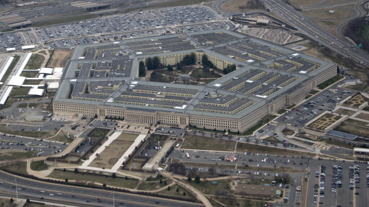 Libertatea presei, amenințată de Pentagon. Semnele unei propagande autoritare în SUA