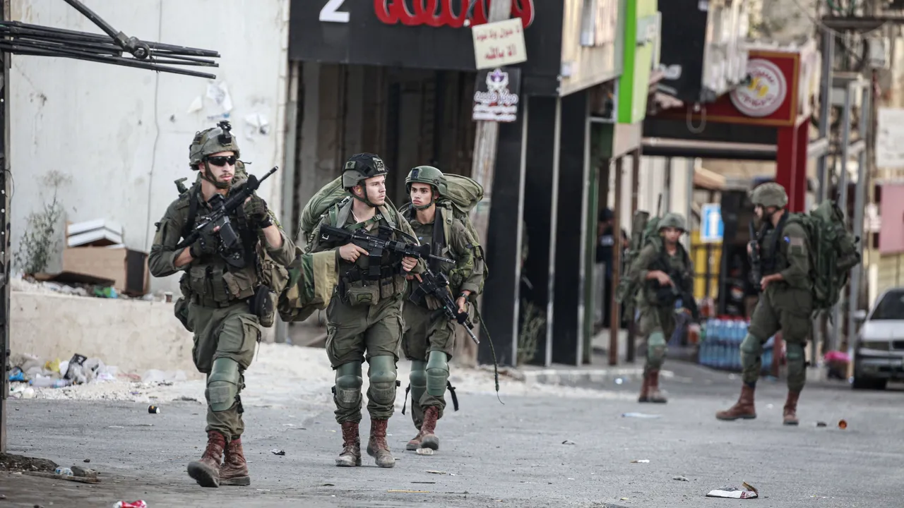 Oameni înarmaţi au intrat în Israel din Iordania şi au deschis focul asupra militarilor