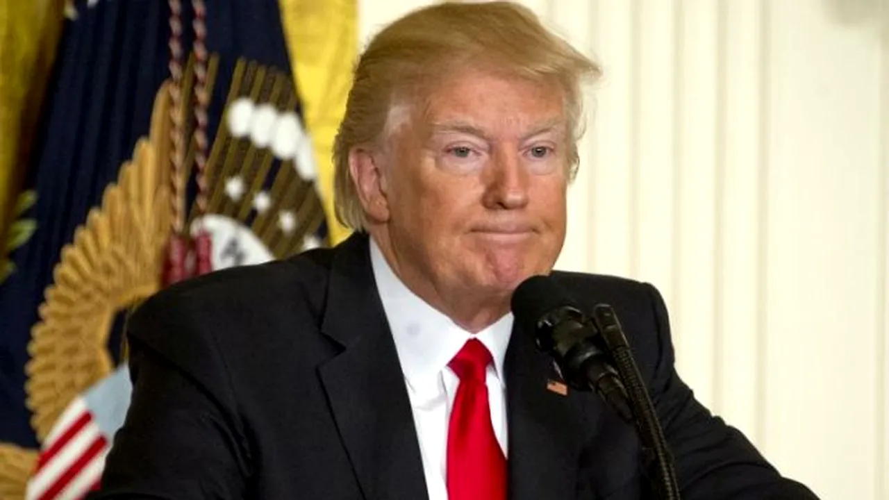 Un individ dat în urmărire după un jaf la un magazin de arme i-a trimis o scrisoare lui Donald Trump