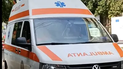 VIDEO Trei tineri, reținuți după ce ar fi atacat o ambulanță din Cluj. Echipajul a fost lovit cu bâte, topoare și pietre