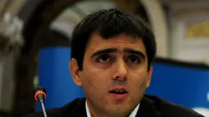 Corneţeanu: Domnul Simion să facă ce vrea el, dar să nu uite că am semnat un contract