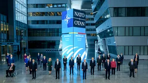 NATO vrea să îi antreneze în Qatar pe membrii serviciilor de securitate afgane