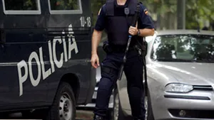 Spania: 20 de români, încarceraţi după ce au furat 18 tone de cupru