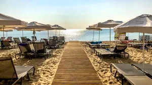 Cum călătorim de 1 mai în Bulgaria? Agenţiile de turism de la sud de Dunăre spun că dovada vaccinului anti-Covid va fi suficientă, dar pe site-ul MAE încă apare obligativitatea testului PCR