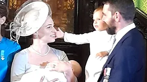 PREZENTUL FĂRĂ PERDEA Marius Oprea / Botezul unui prinţ într-o republică: ”Regişorul Mihai”. La o sută de ani de la botezarea străbunicului său, la Alba Iulia a fost botezat fiul Principelui Nicolae