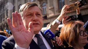 Ca președinte, Antonescu și-ar dori ca la CCR să fie recrutați doar dintre judecători