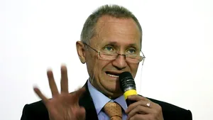 IBR: Băncile intră în contracţie naturală, scade creditarea şi începe bătălia pentru clienţi