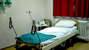 O tânără de 28 de ani, însărcinată, a murit, după ce ar fi fost externată din spital în Prahova