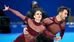 Patinaj artistic: Papadakis şi Cizeron au câştigat aurul olimpic la dans pe gheaţă pentru Franţa