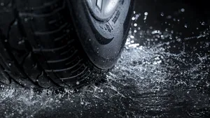 Trafic îngreunat pe Autostrada A3, se circulă cu dificultate din cauza apei de pe carosabil