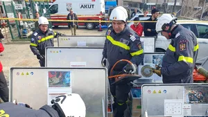Turcia a cerut României suplimentarea echipei de căutare-salvare: alţi 57 de salvatori trimişi