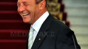 Traian Băsescu, ziariştilor de la Cotroceni: A venit iarna, snowmobil!