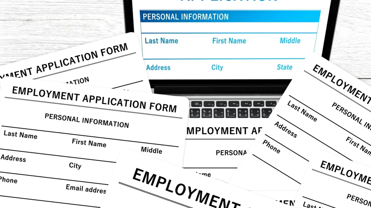 De ce publică unele companii anunțuri false de angajare. Fenomenul „joburilor fantomă” ia amploare