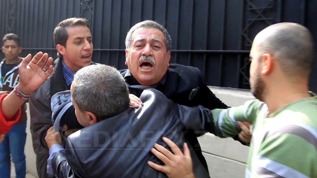 Reprezentanţi ai opoziţiei siriene, atacaţi cu ouă în faţa sediului Ligii Arabe