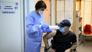 Campania de vaccinare, etapa a II-a. Câte persoane s-au programat. În Bucureşti, gradul de ocupare a atins 100%